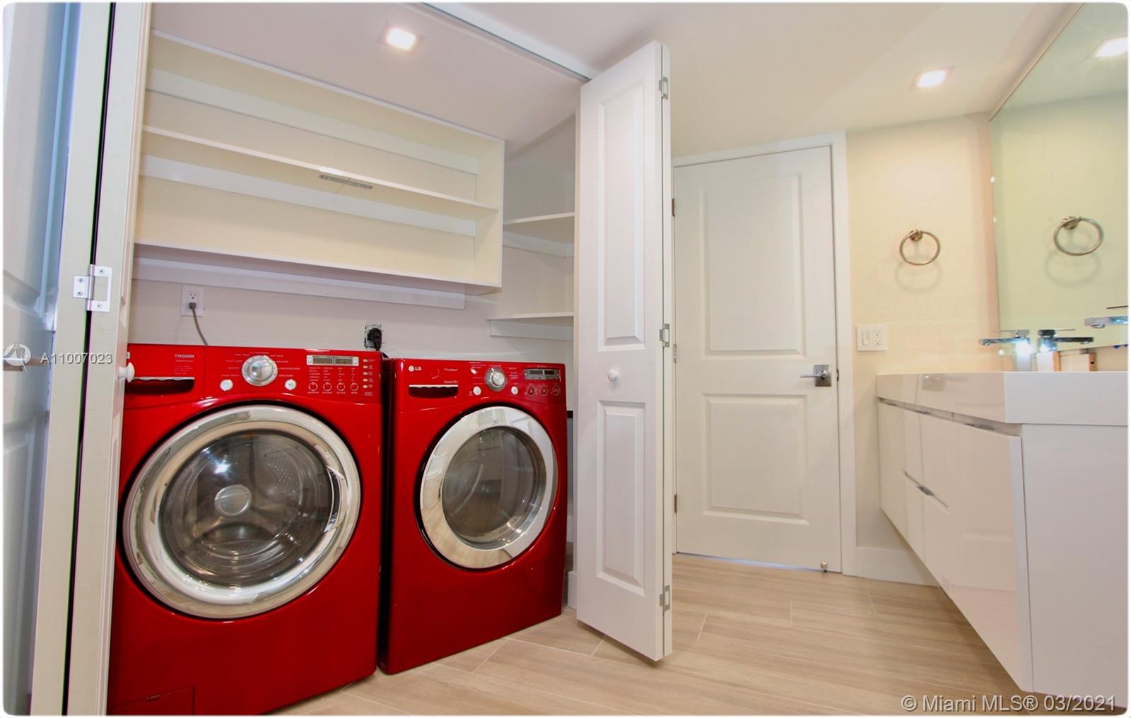 MYSTIC POINTE TOWER 400 C - Residential
