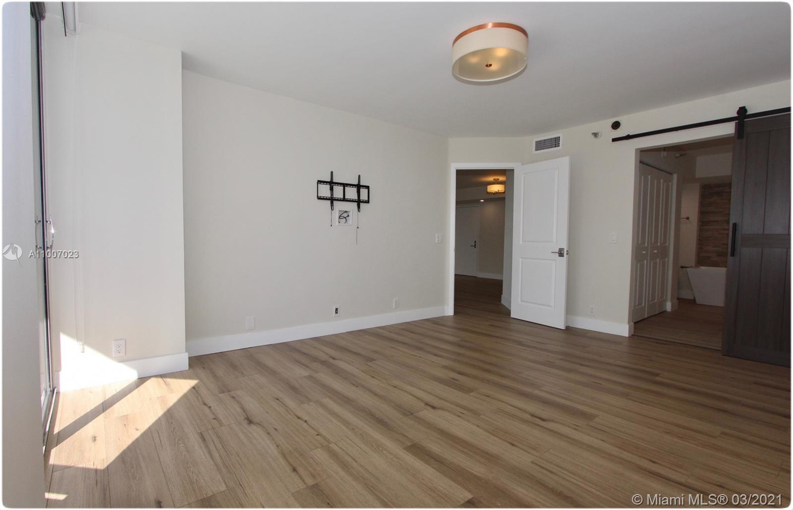 MYSTIC POINTE TOWER 400 C - Residential