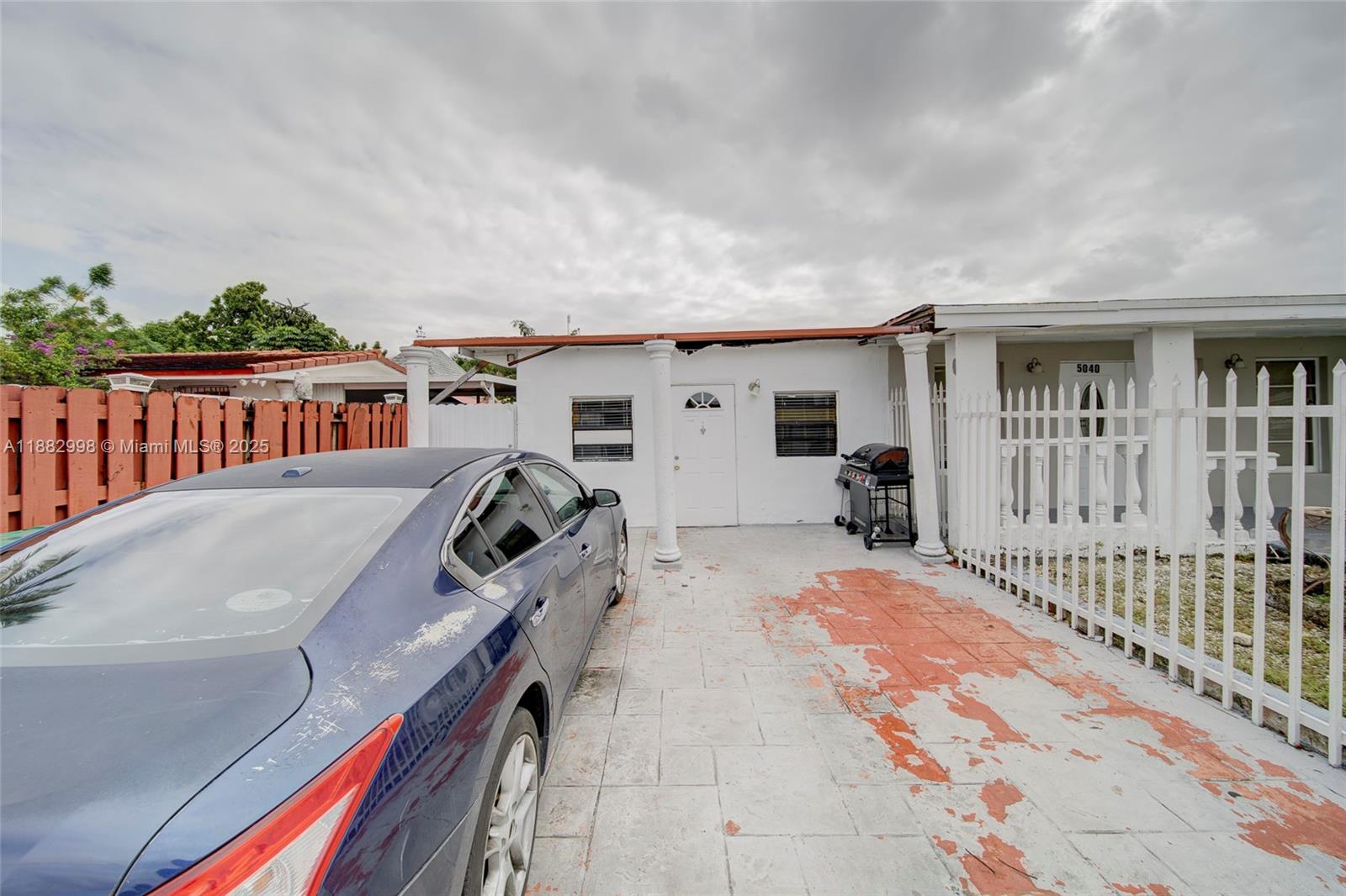MIAMI GARDENS MANOR SEC 3 - Residential