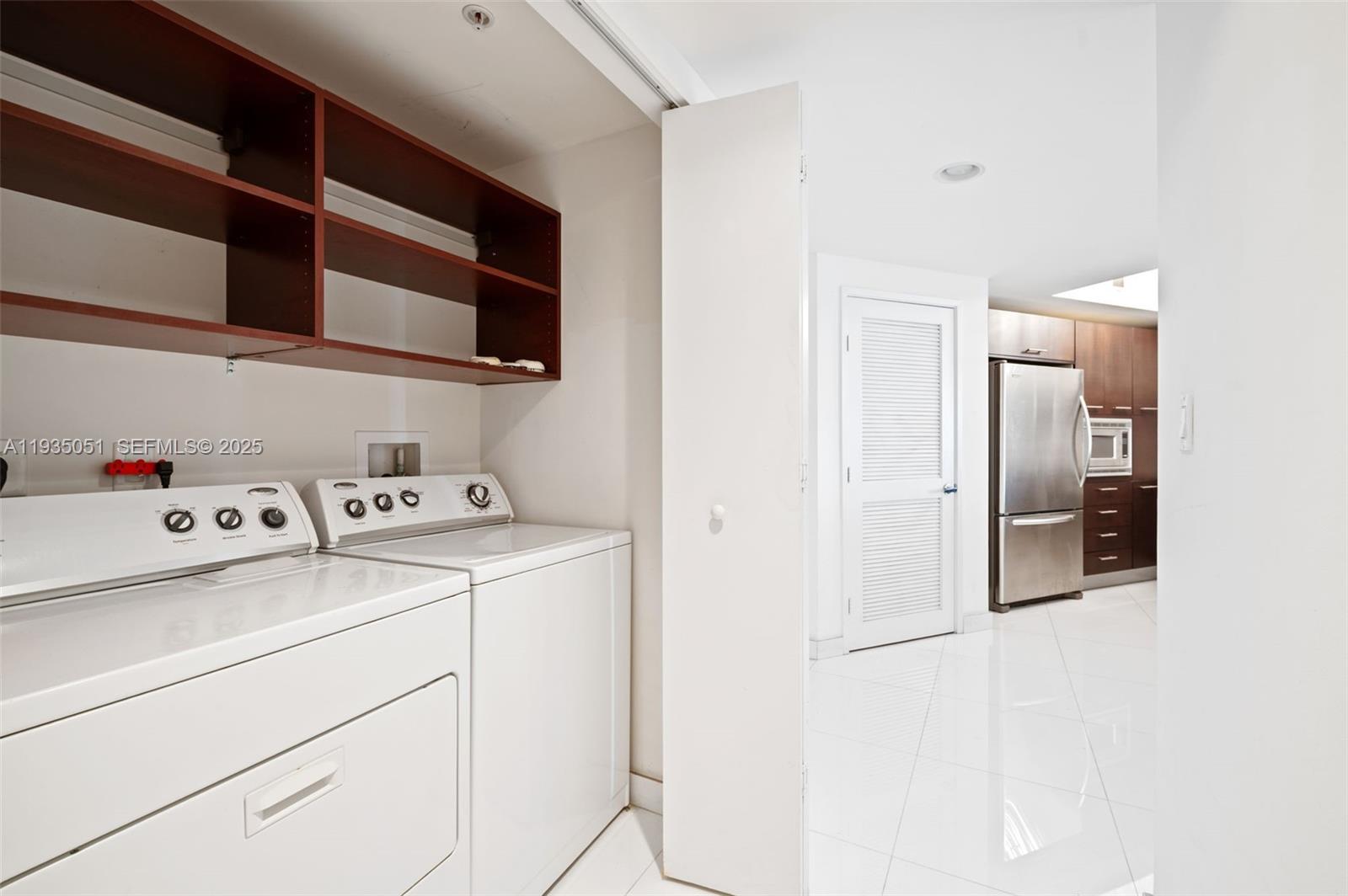 ST TROPEZ ON THE BAY II C - Residential