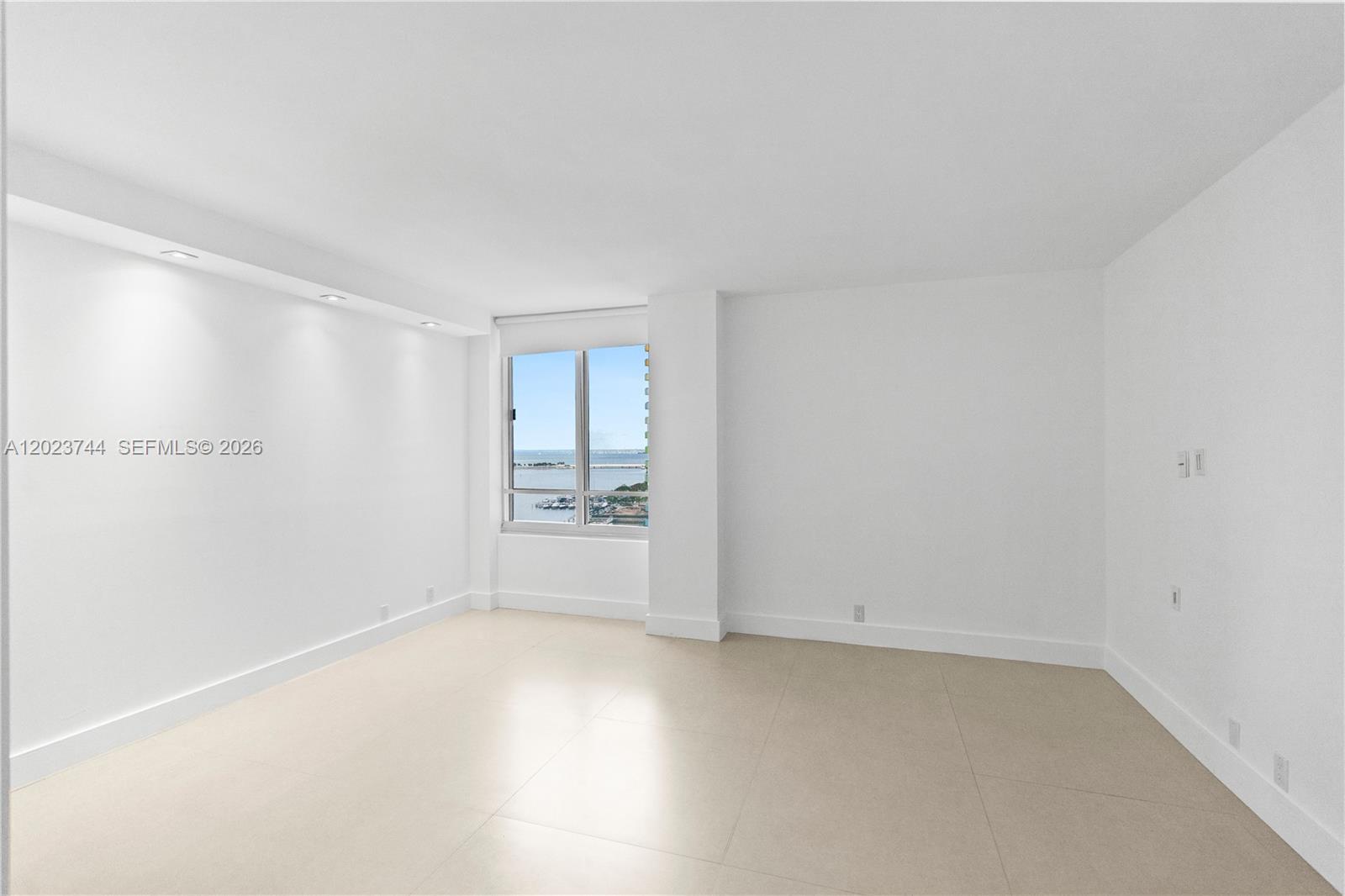 THE PALACE CONDO - Residential