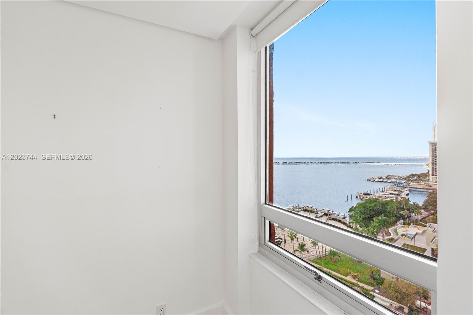 THE PALACE CONDO - Residential