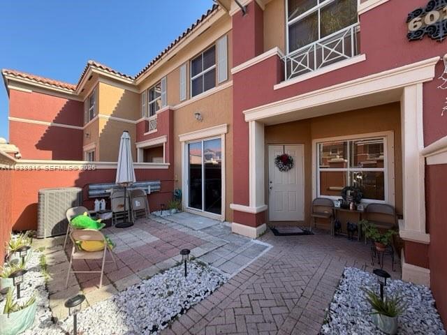 THE GATES AT DORAL ISLES - Residential