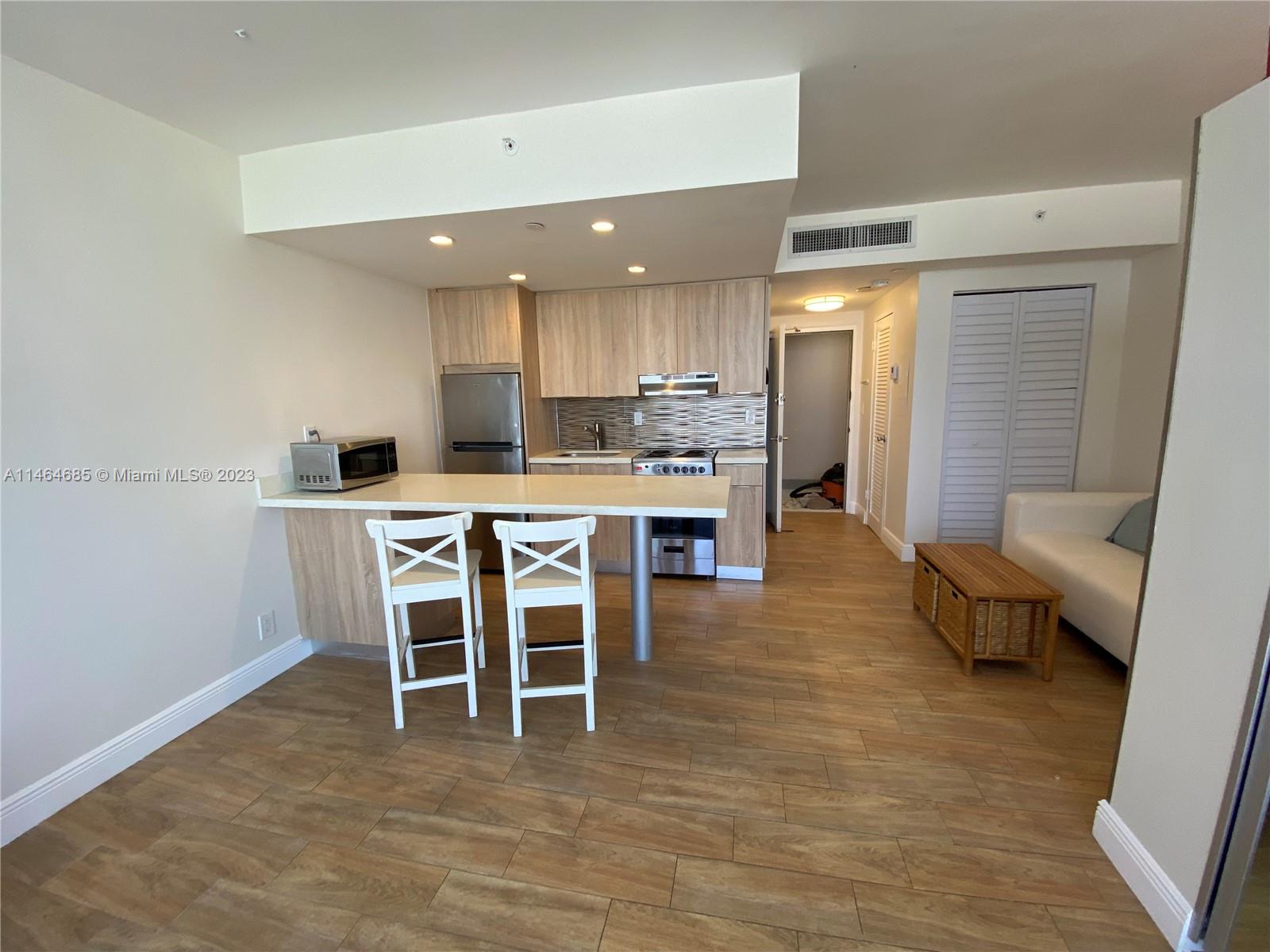 HOME TOWER CONDO - Residential Lease