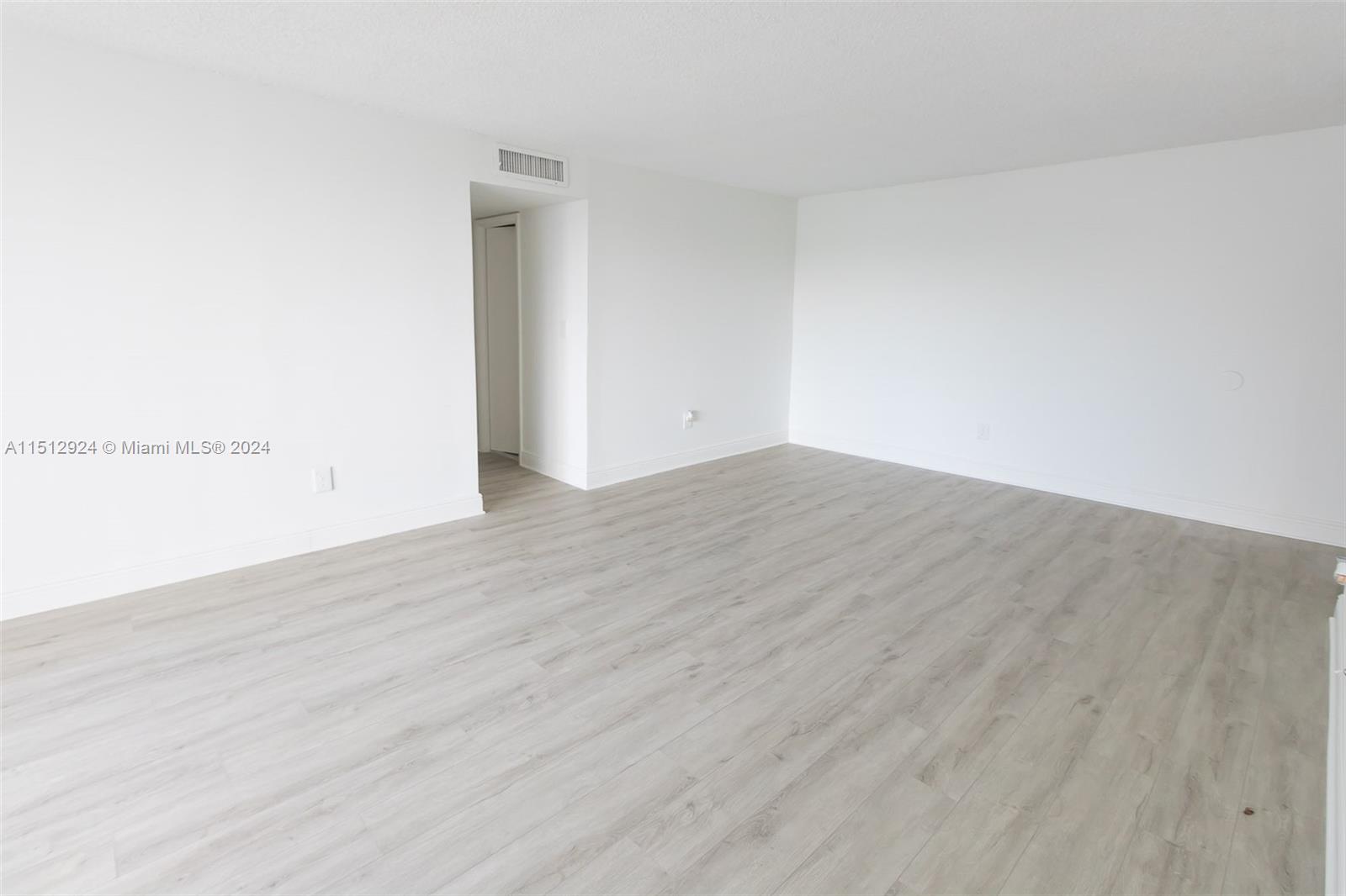 MONTECARLO CONDO - Residential