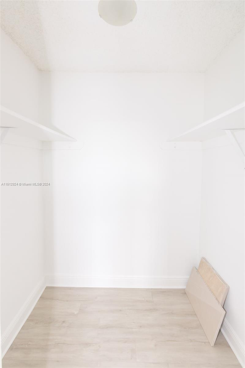 MONTECARLO CONDO - Residential