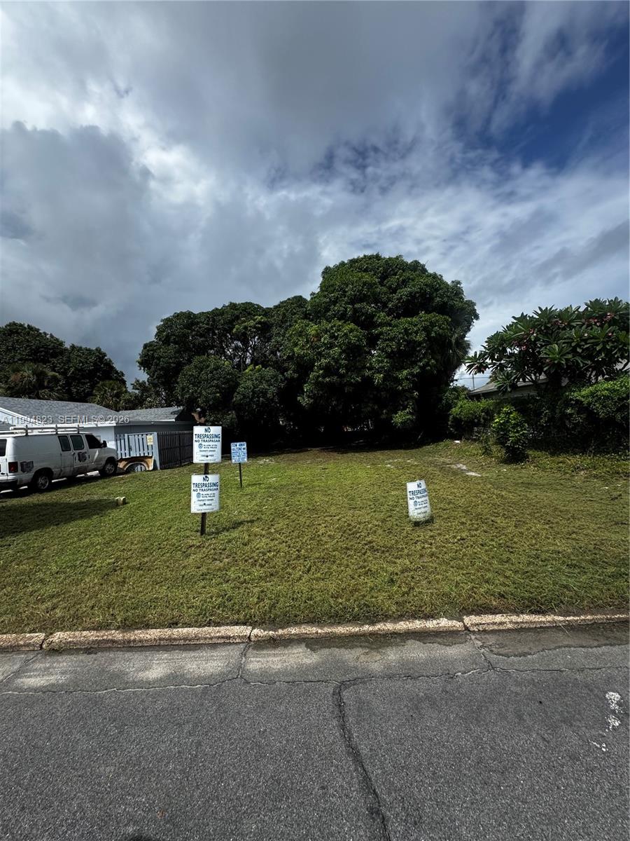 NORTH PALM BCH 4 - Land