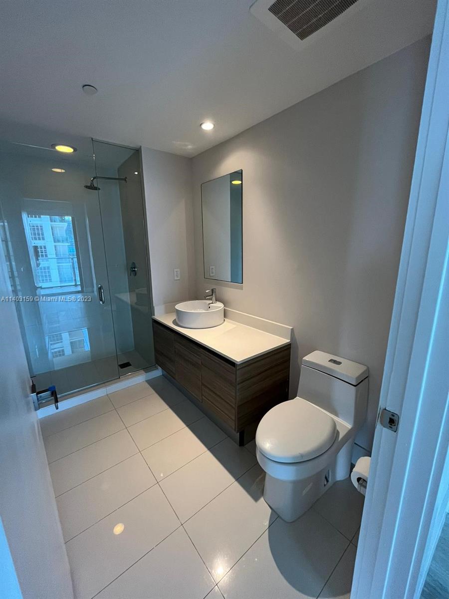 3401 MIDTOWN CONDO - Residential