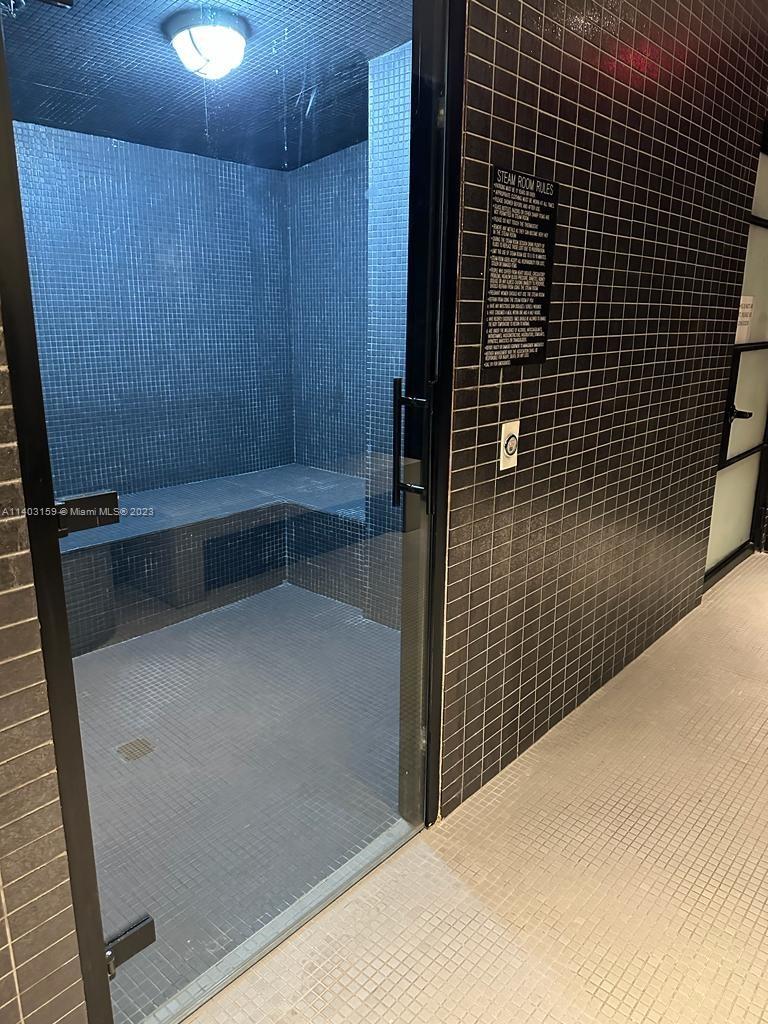 3401 MIDTOWN CONDO - Residential
