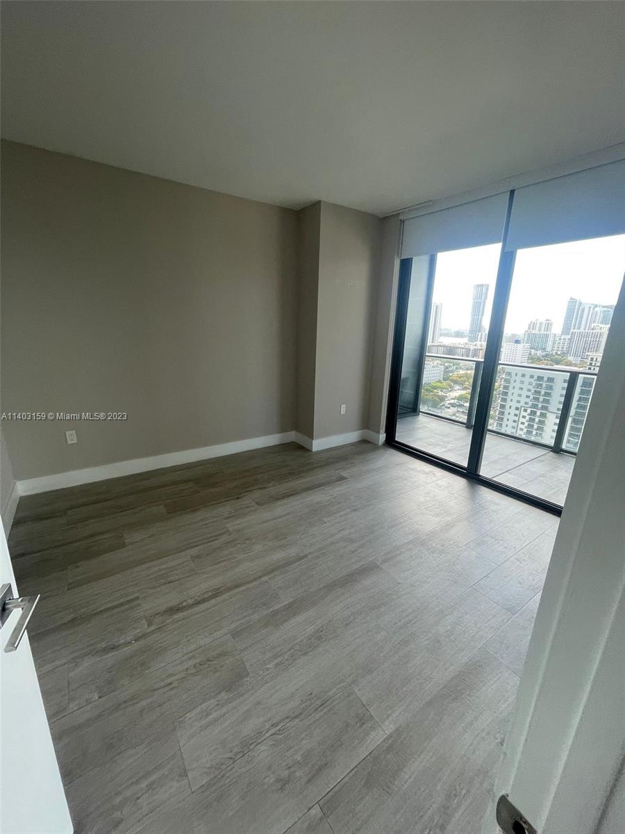 3401 MIDTOWN CONDO - Residential