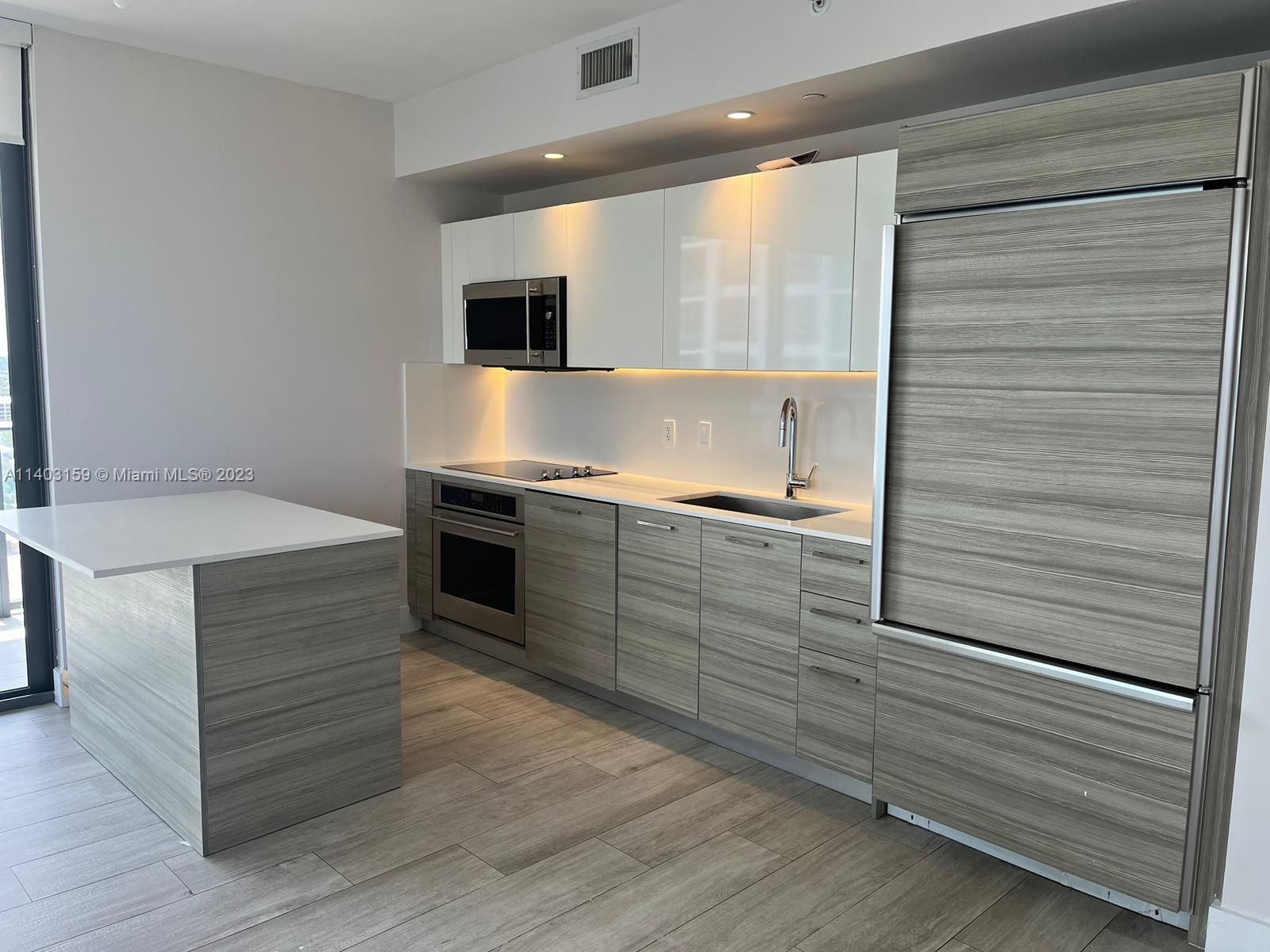 3401 MIDTOWN CONDO - Residential
