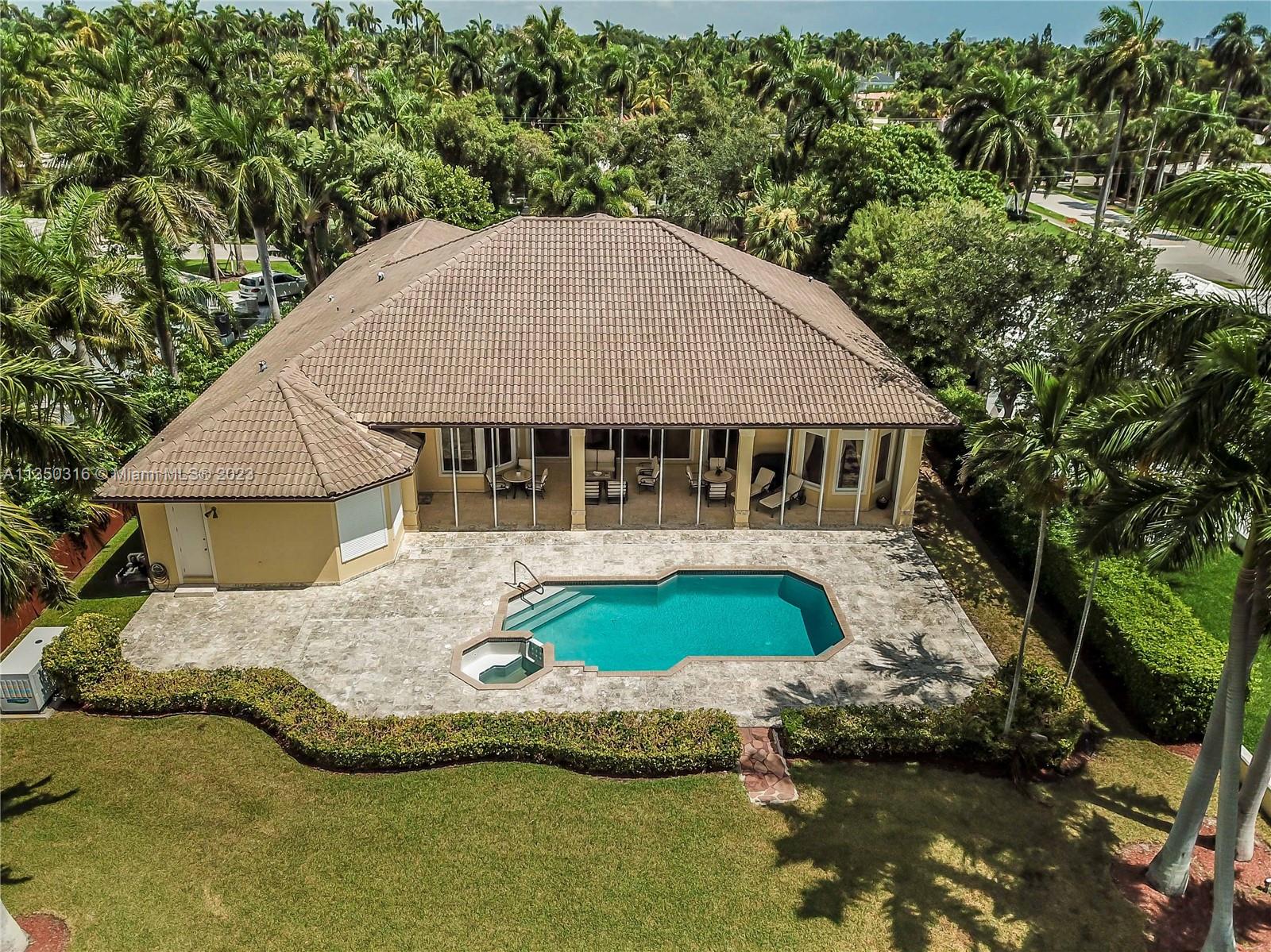 HOLLYWOOD LAKES SEC - Residential