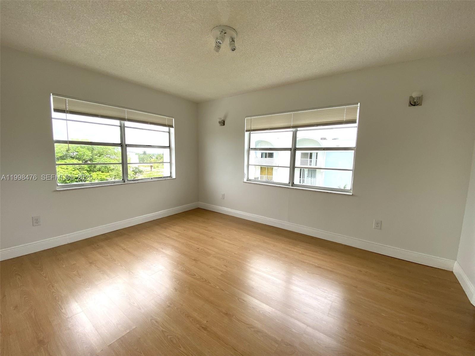 MONTECARLO CONDO - Residential