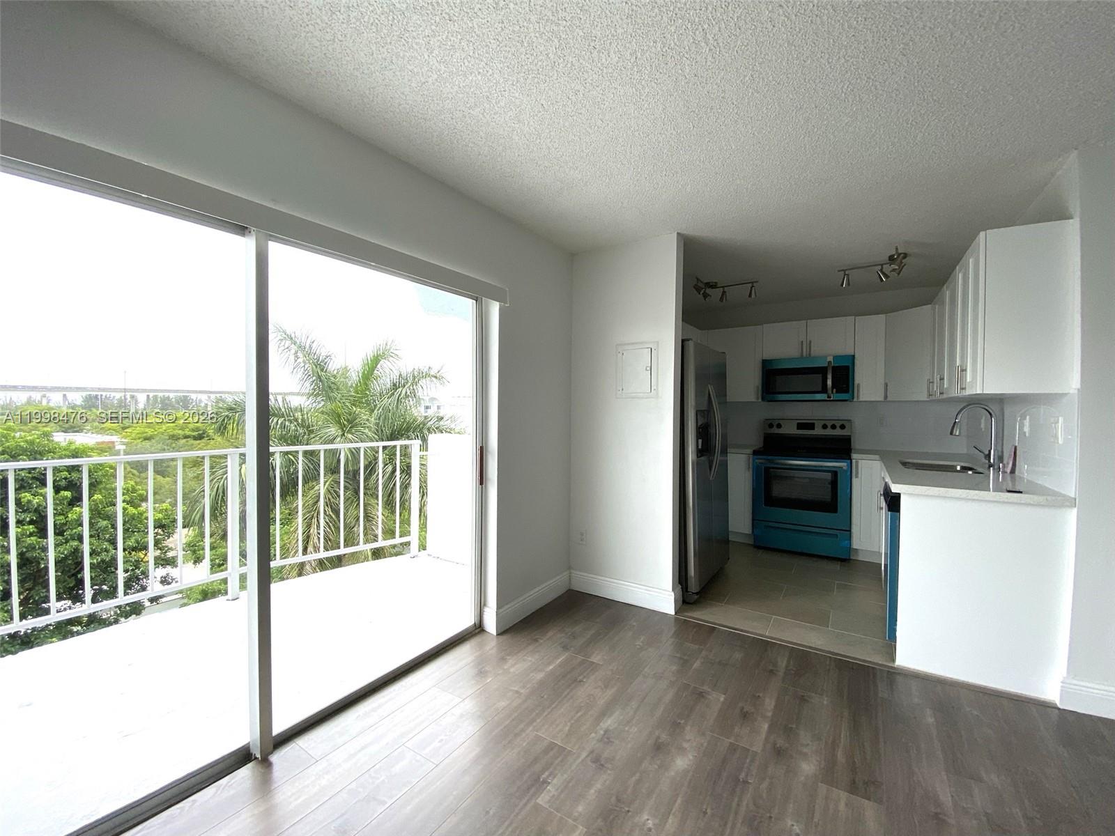 MONTECARLO CONDO - Residential