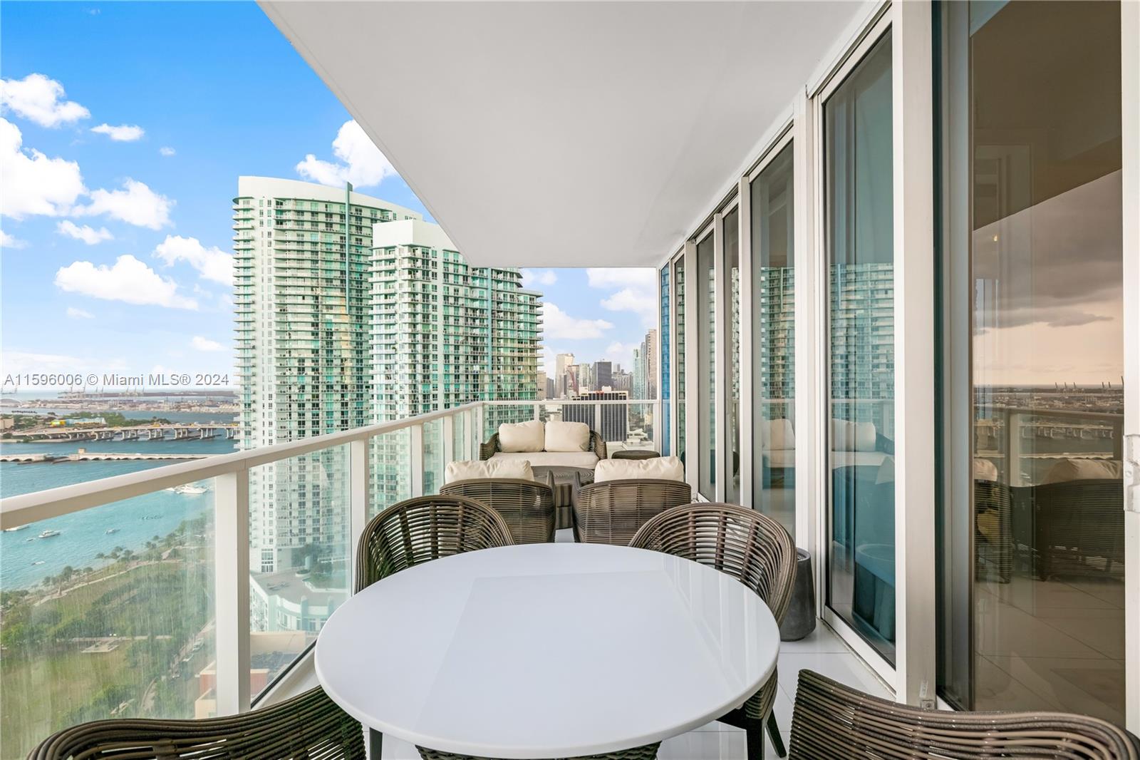 PARAMOUNT BAY CONDO - Residential