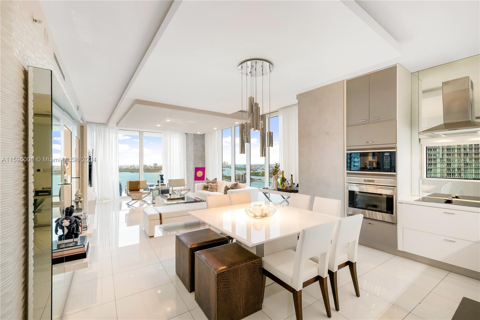 PARAMOUNT BAY CONDO - Residential