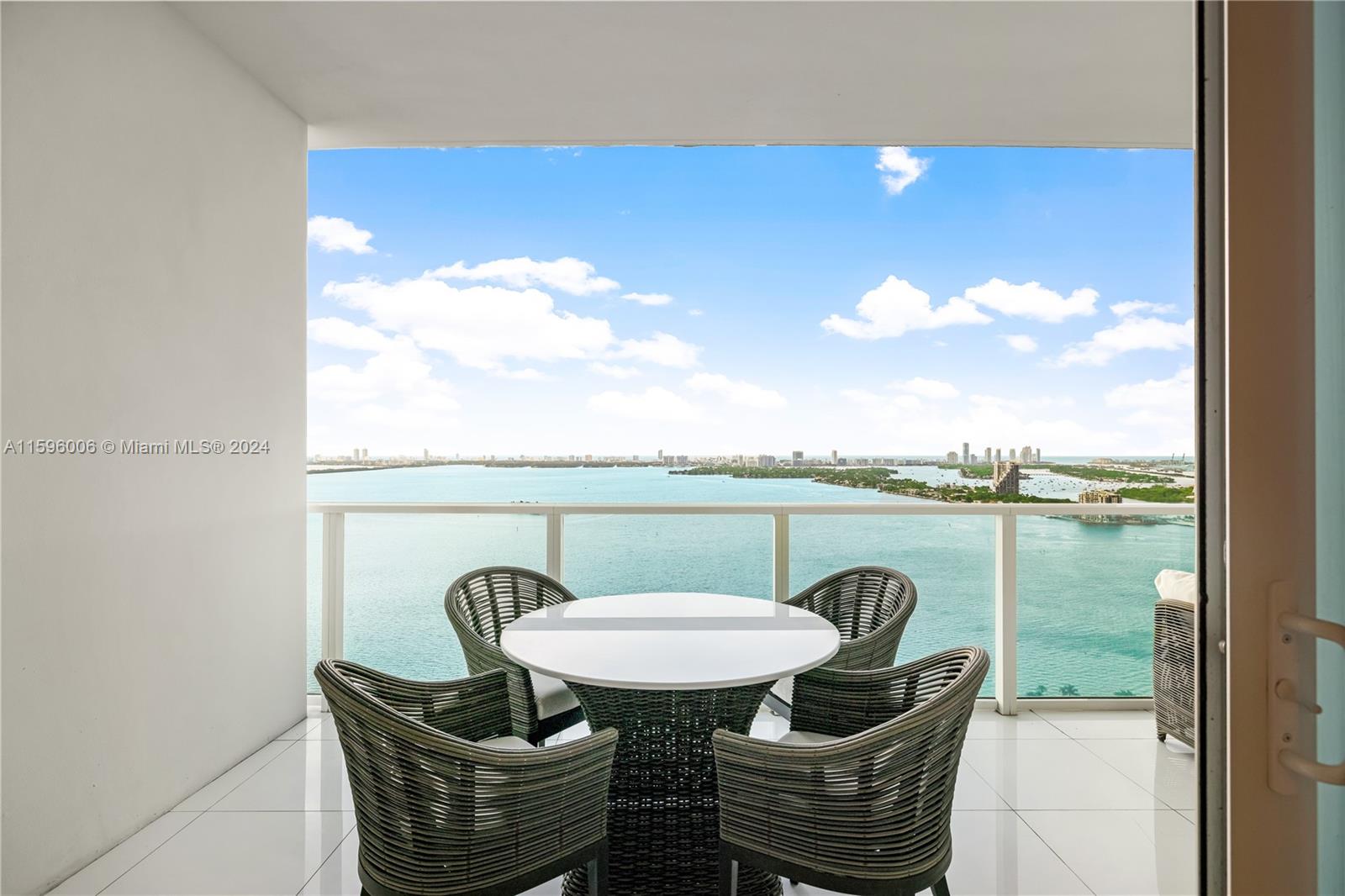 PARAMOUNT BAY CONDO - Residential