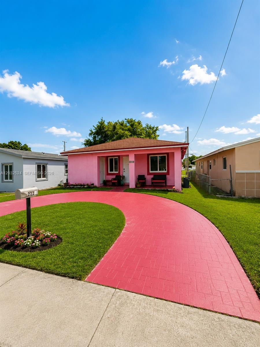 LIBERIA - Residential