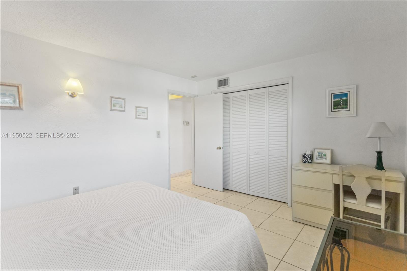 YACHT HARBOR APARTMENTS C - Residential Lease