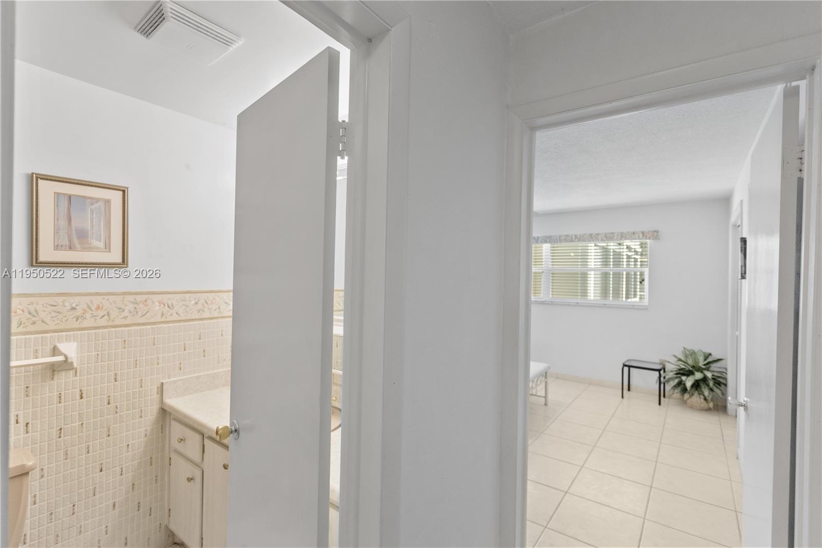 YACHT HARBOR APARTMENTS C - Residential Lease