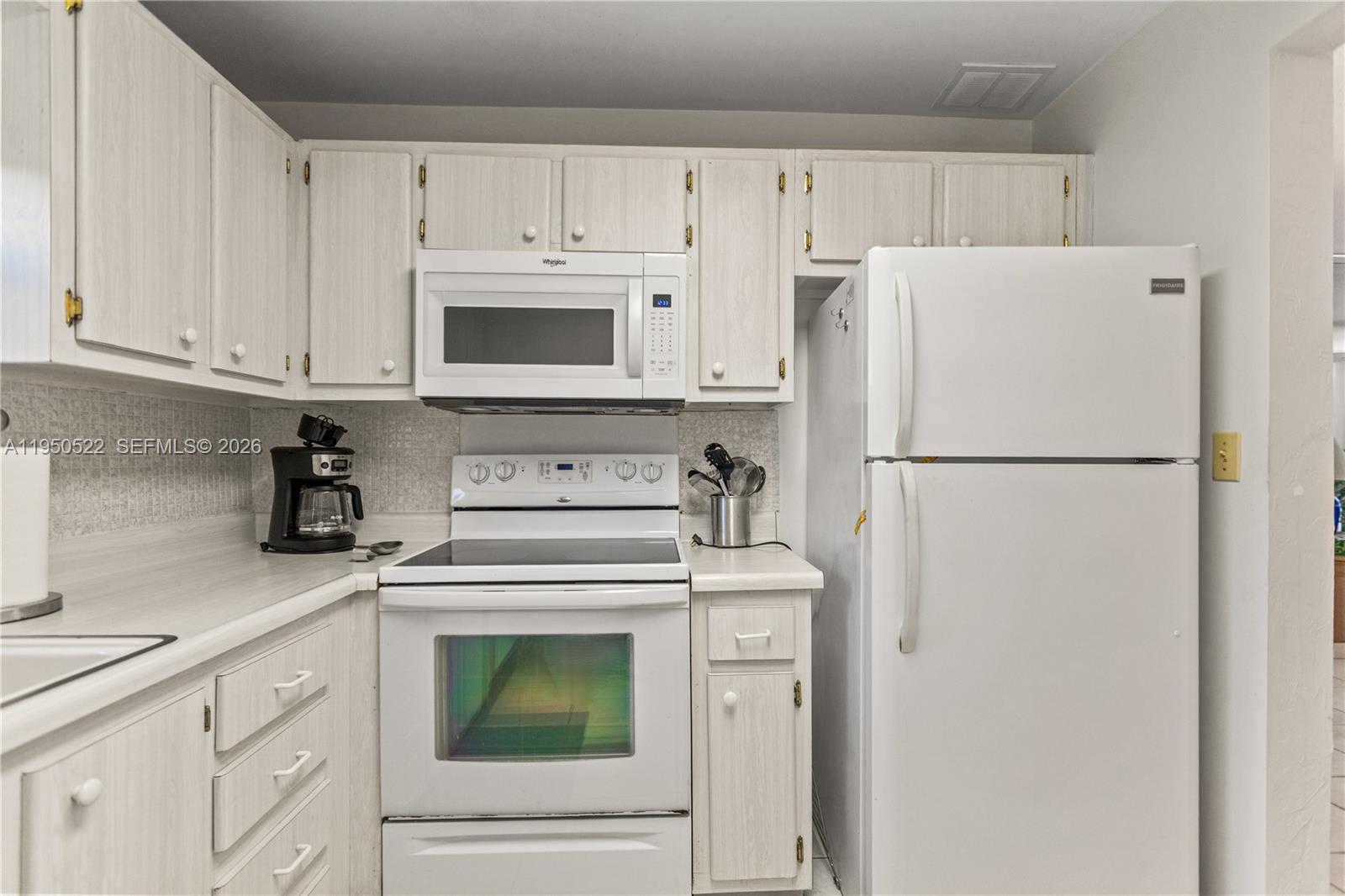 YACHT HARBOR APARTMENTS C - Residential Lease