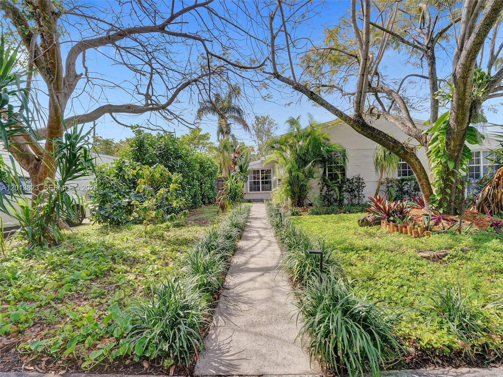 GULFSTREAM ESTATES - Residential