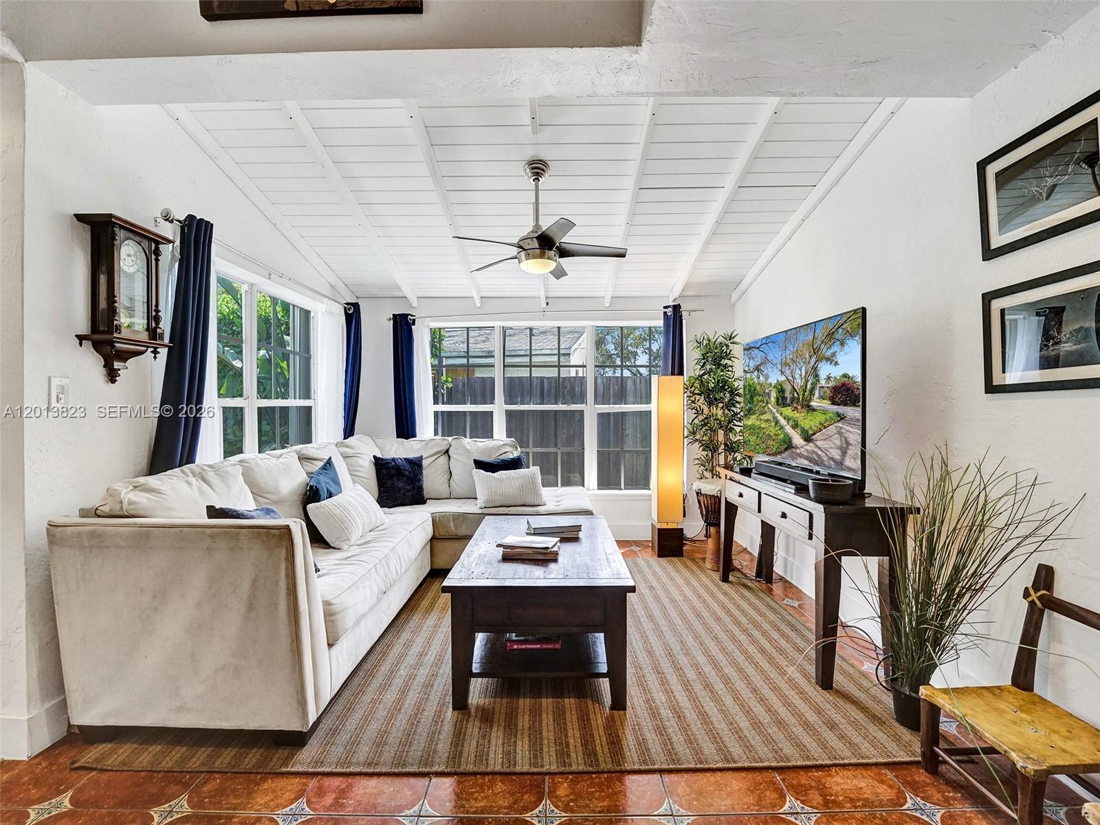 GULFSTREAM ESTATES - Residential