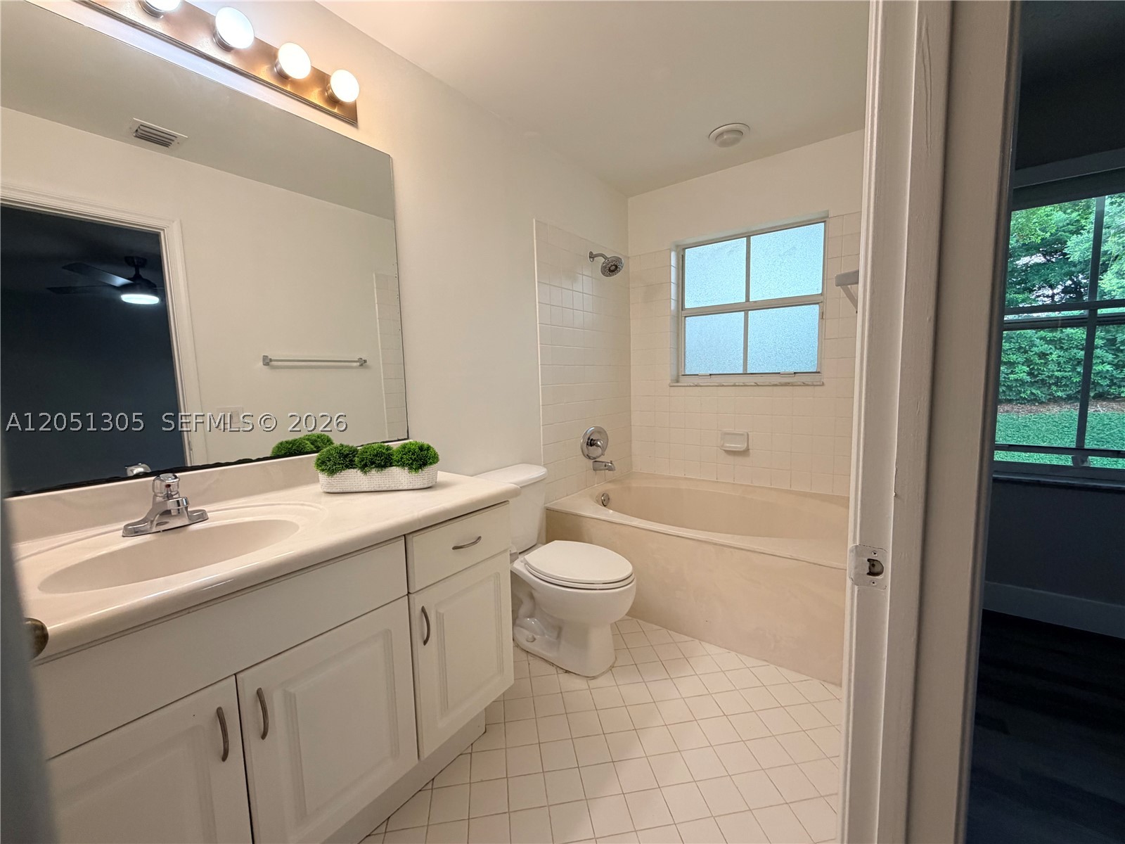 SECTOR 2-PARCELS 21A 25 2 - Residential Lease