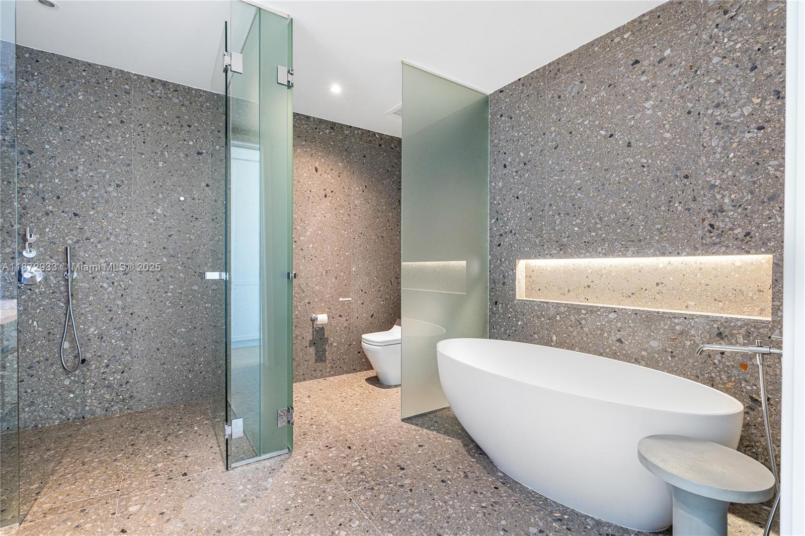 8701 COLLINS AVE CONDO - Residential Lease