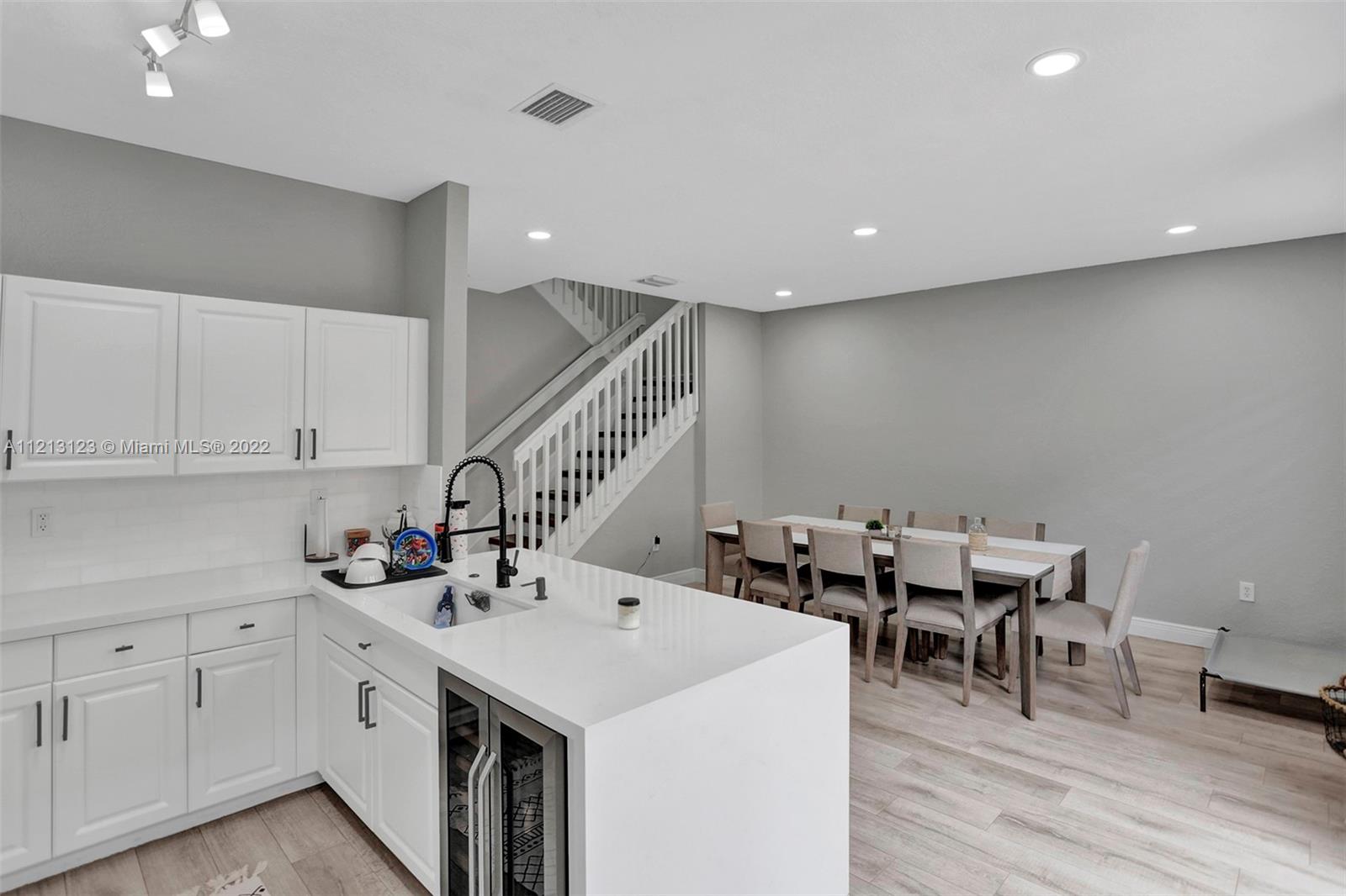 COURTS AT TUSCANY - Residential Lease