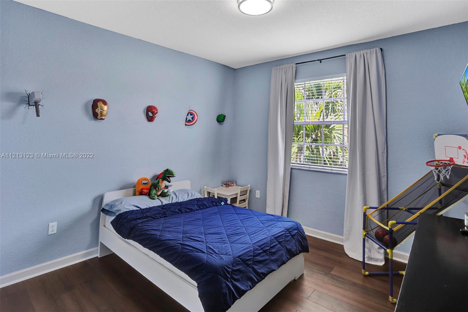 COURTS AT TUSCANY - Residential Lease