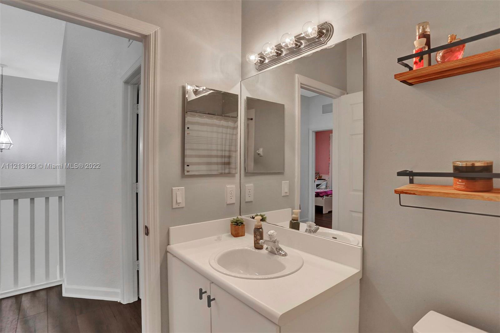 COURTS AT TUSCANY - Residential Lease