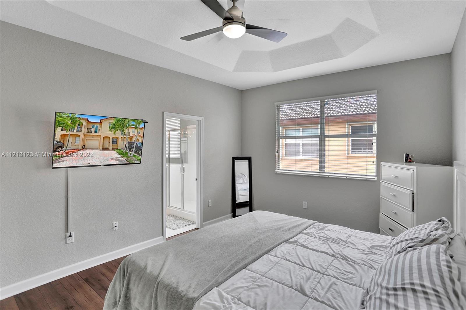 COURTS AT TUSCANY - Residential Lease