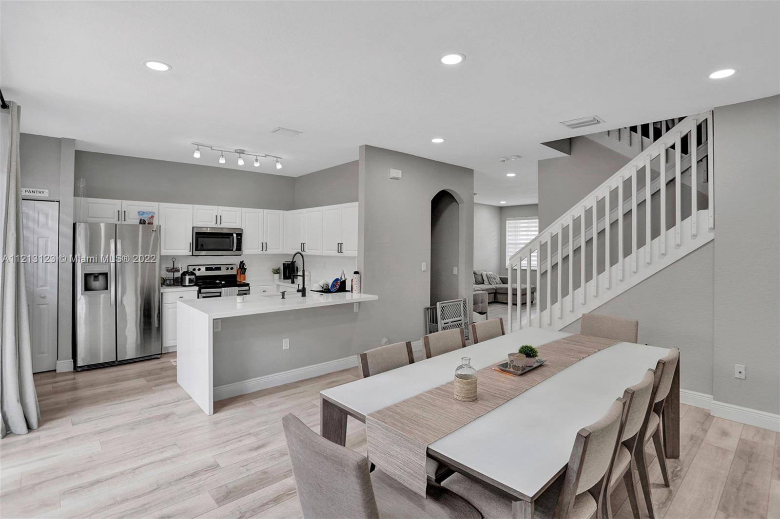 COURTS AT TUSCANY - Residential Lease