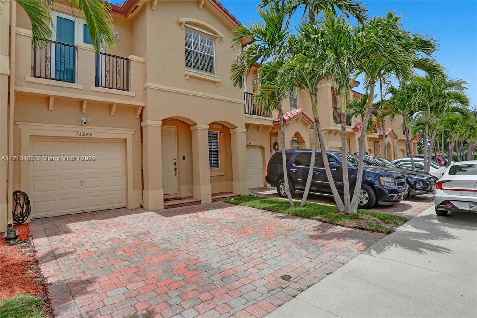 COURTS AT TUSCANY - Residential Lease