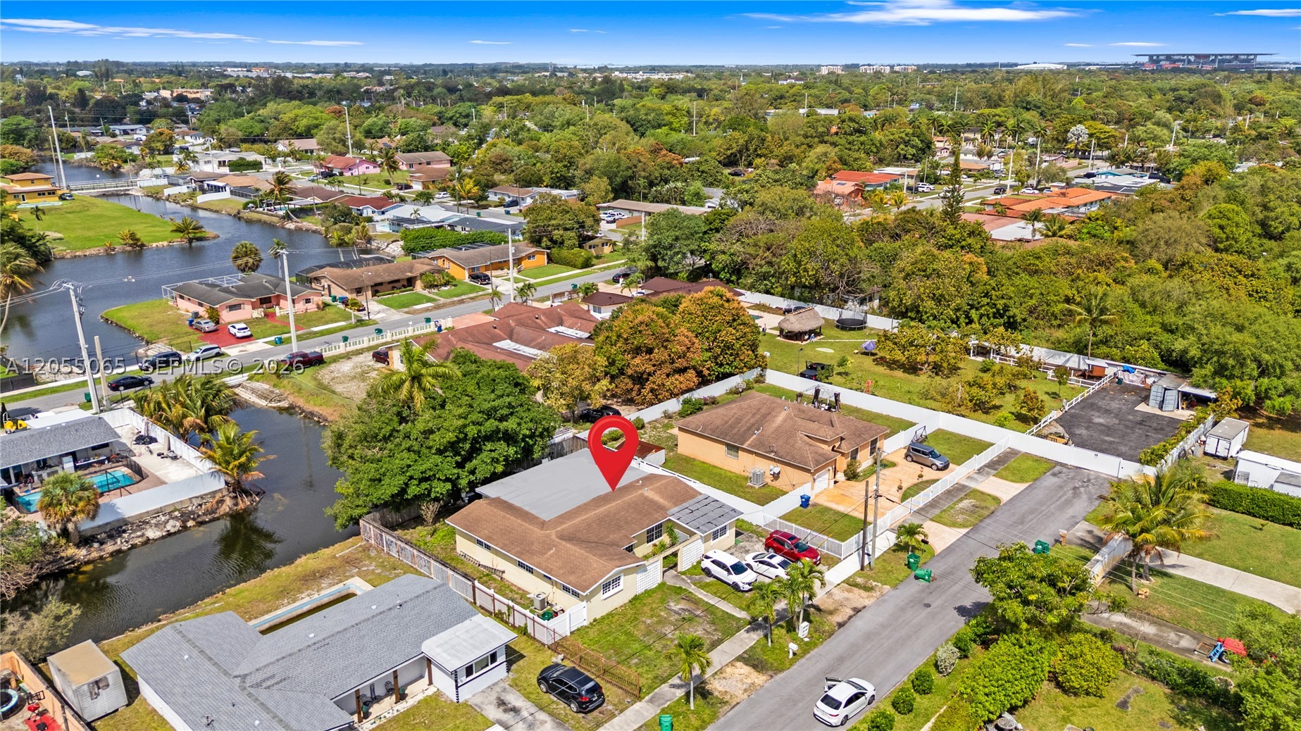 SUNNY LAKE ESTS 1ST ADDN - Residential