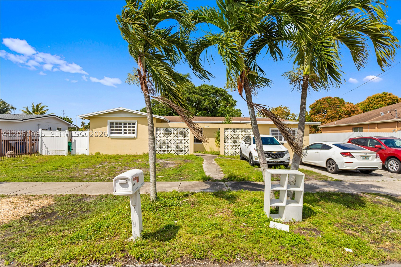 SUNNY LAKE ESTS 1ST ADDN - Residential