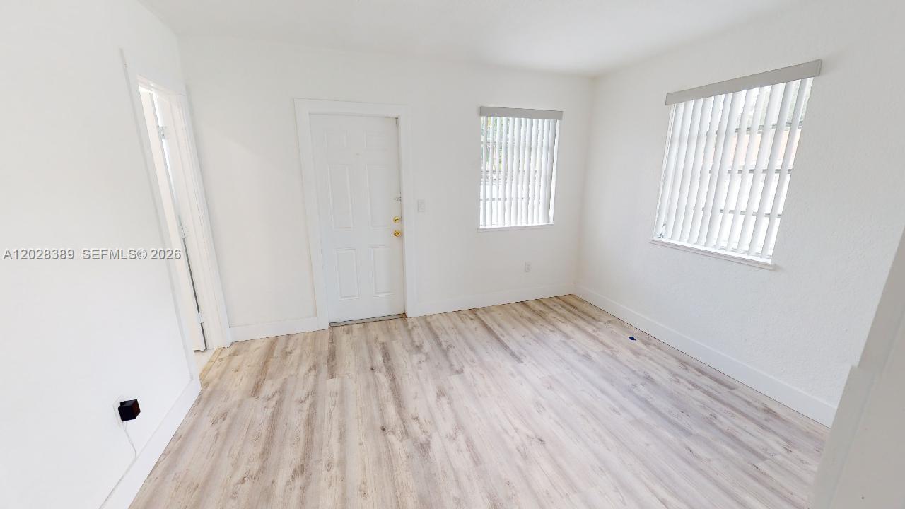 RIVERSIDE FARMS - Residential Lease