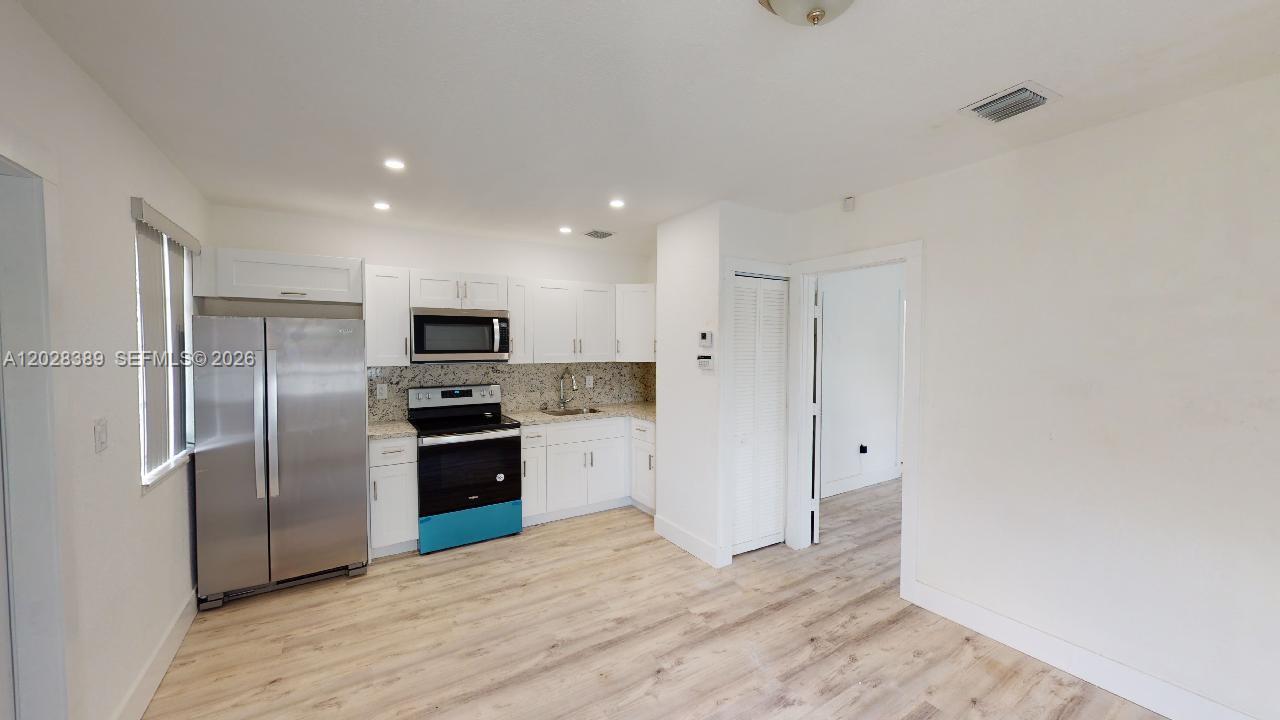RIVERSIDE FARMS - Residential Lease