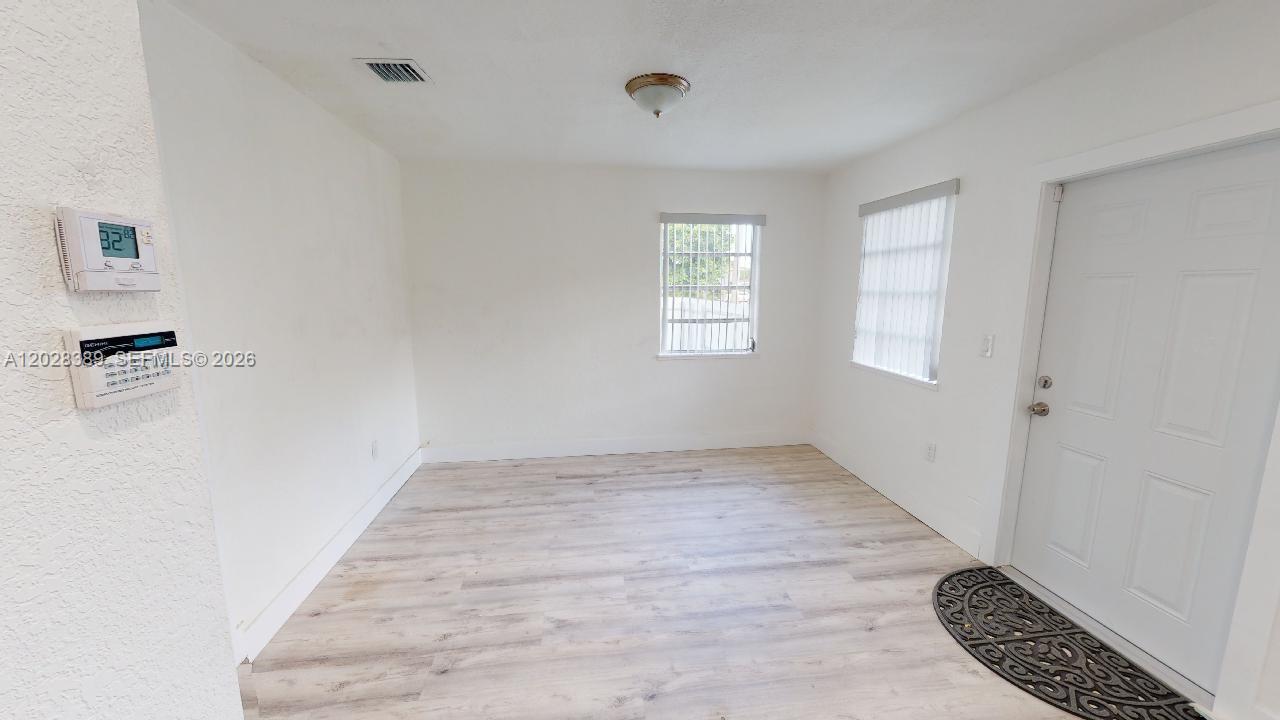 RIVERSIDE FARMS - Residential Lease