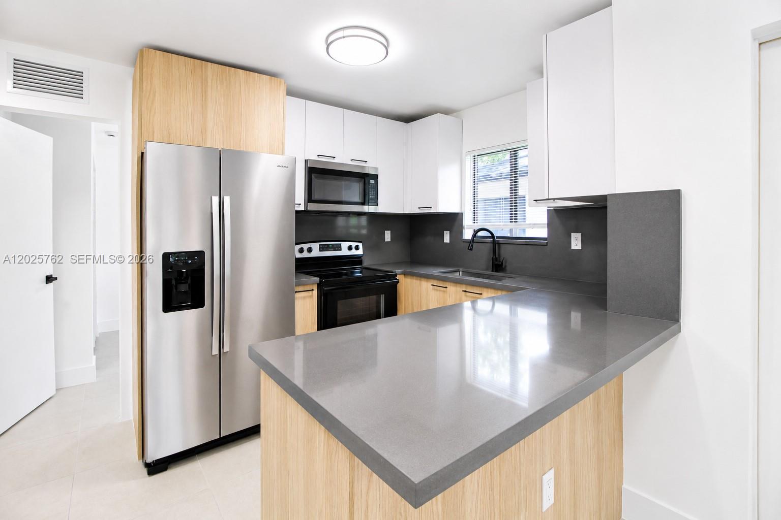 LIBERTY CITY - Residential Lease
