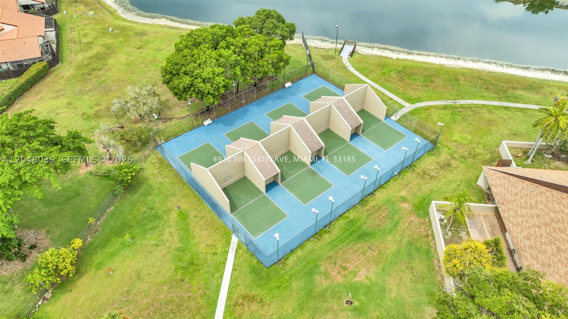 LAKES OF THE MEADOW-MEADO - Residential
