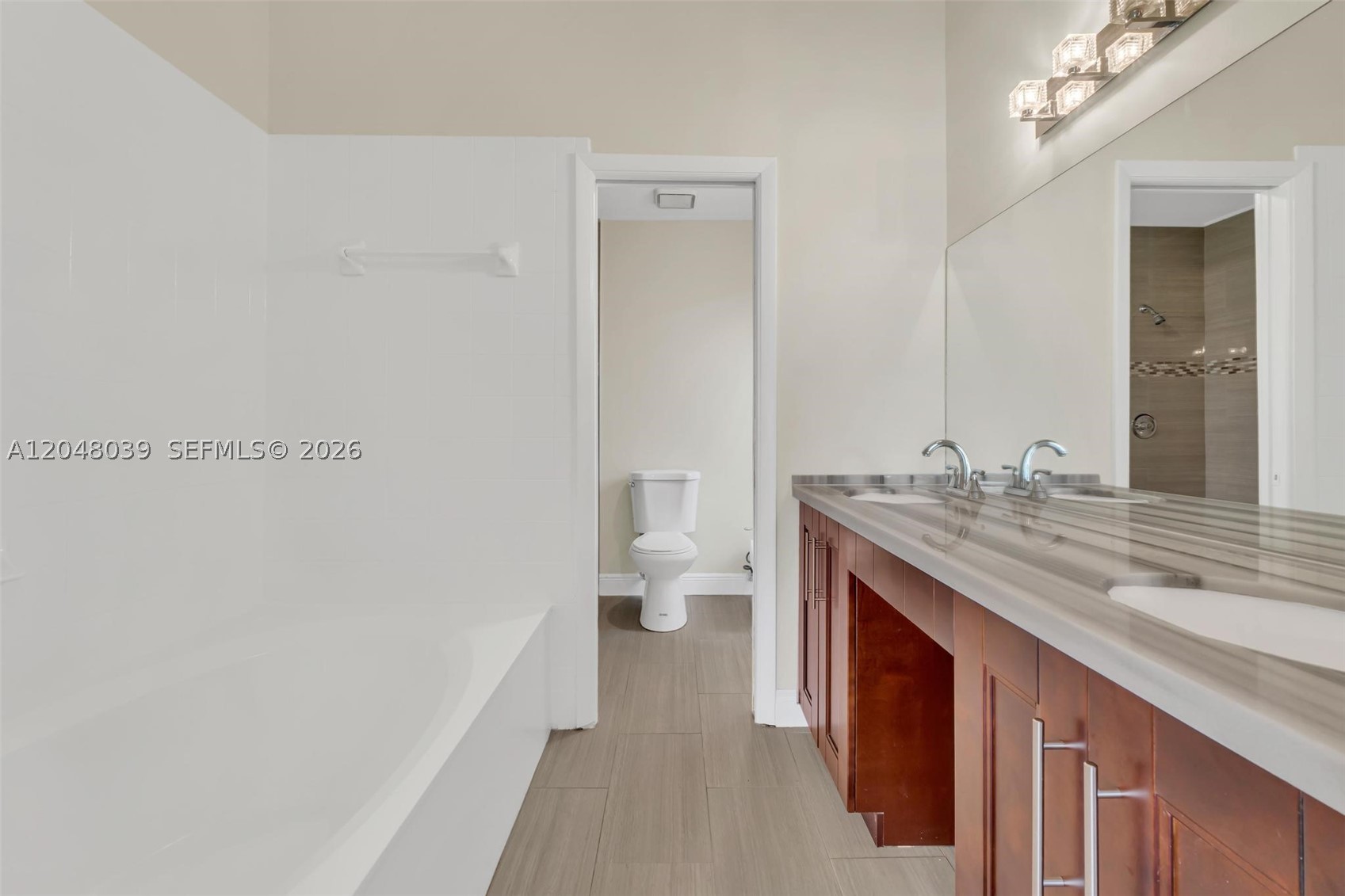 LAKES OF THE MEADOW-MEADO - Residential