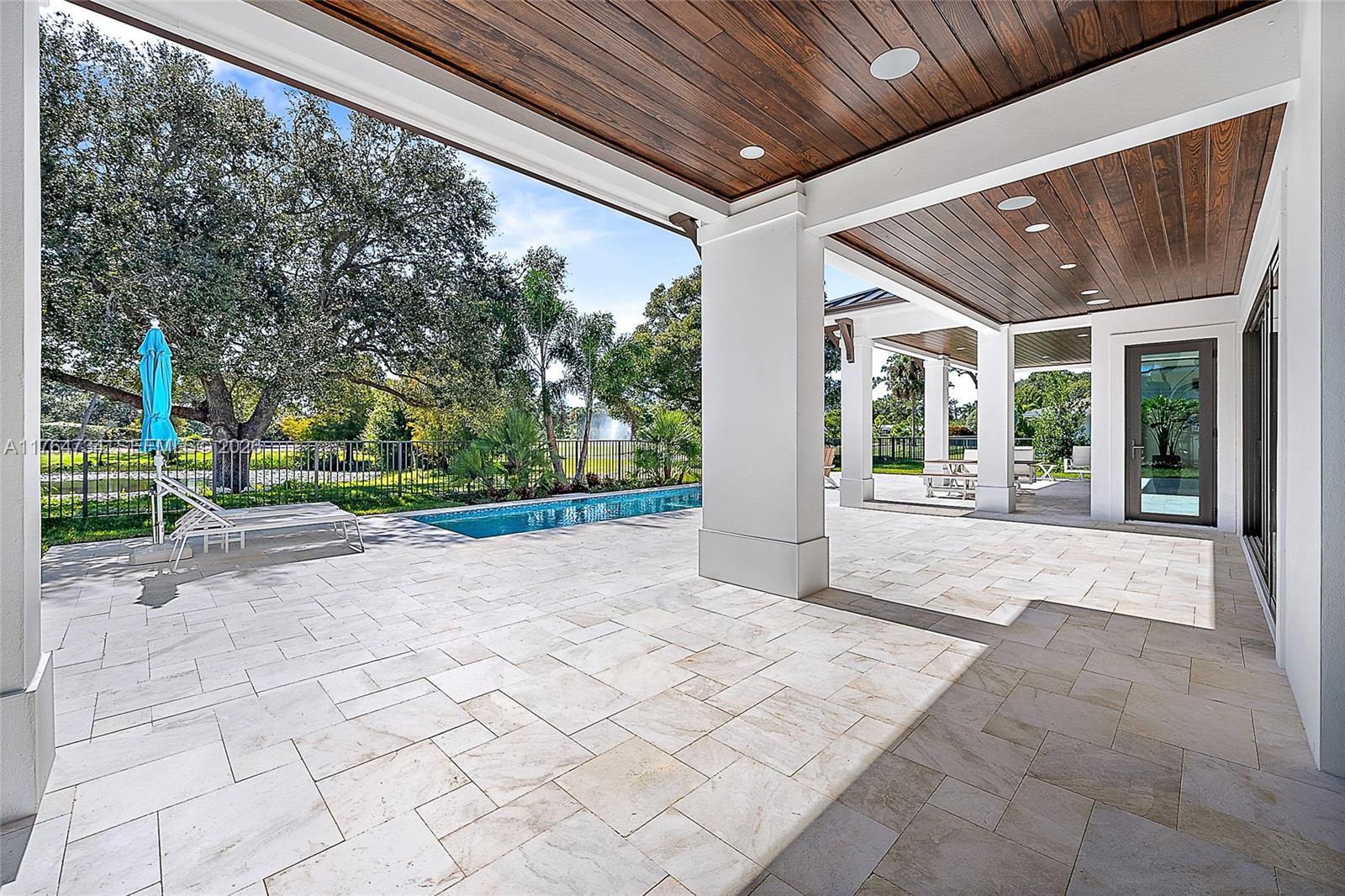 Tequesta Country Club - Residential