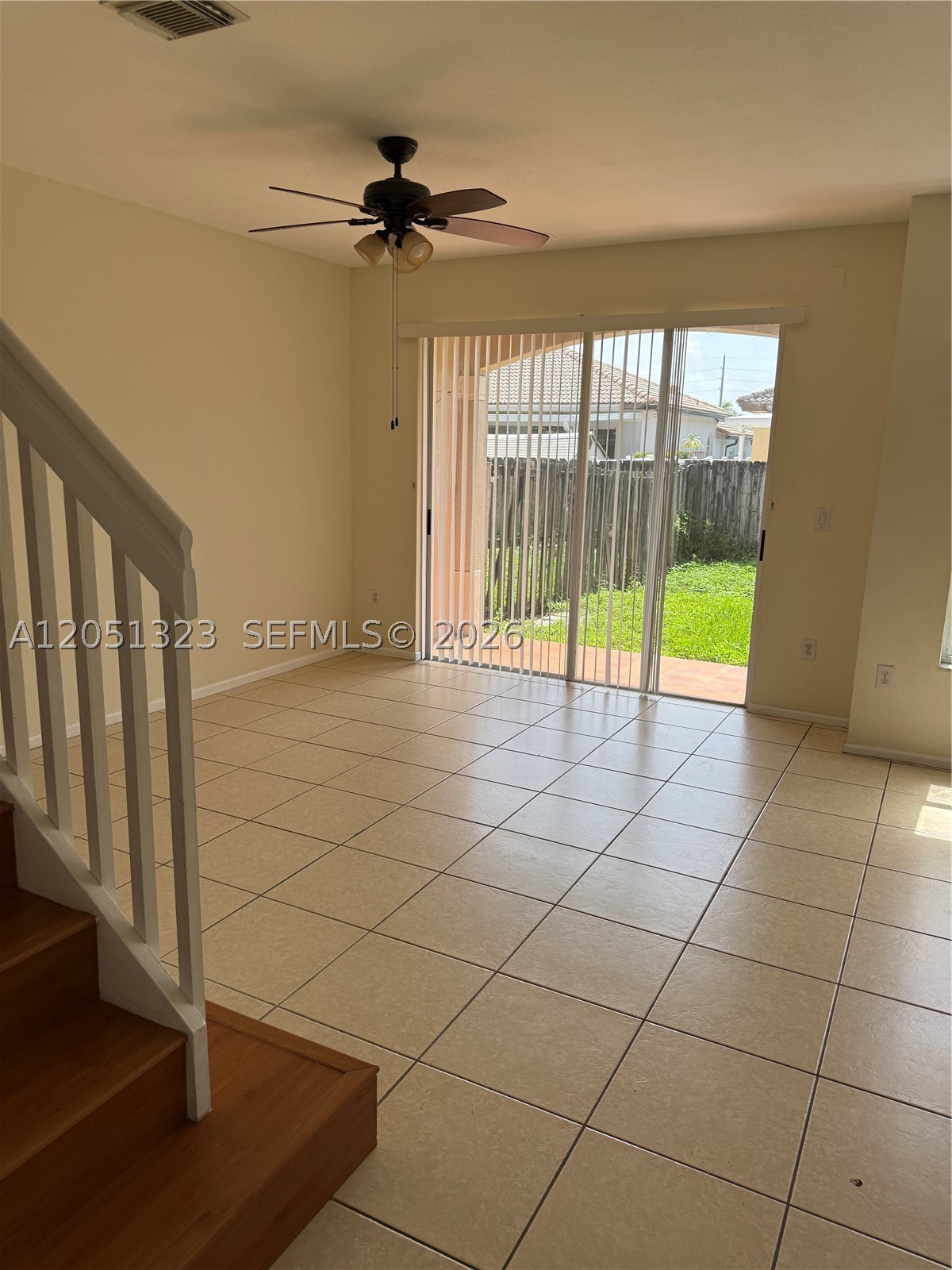 AB AT TAMIAMI TRAIL PHASE - Residential Lease