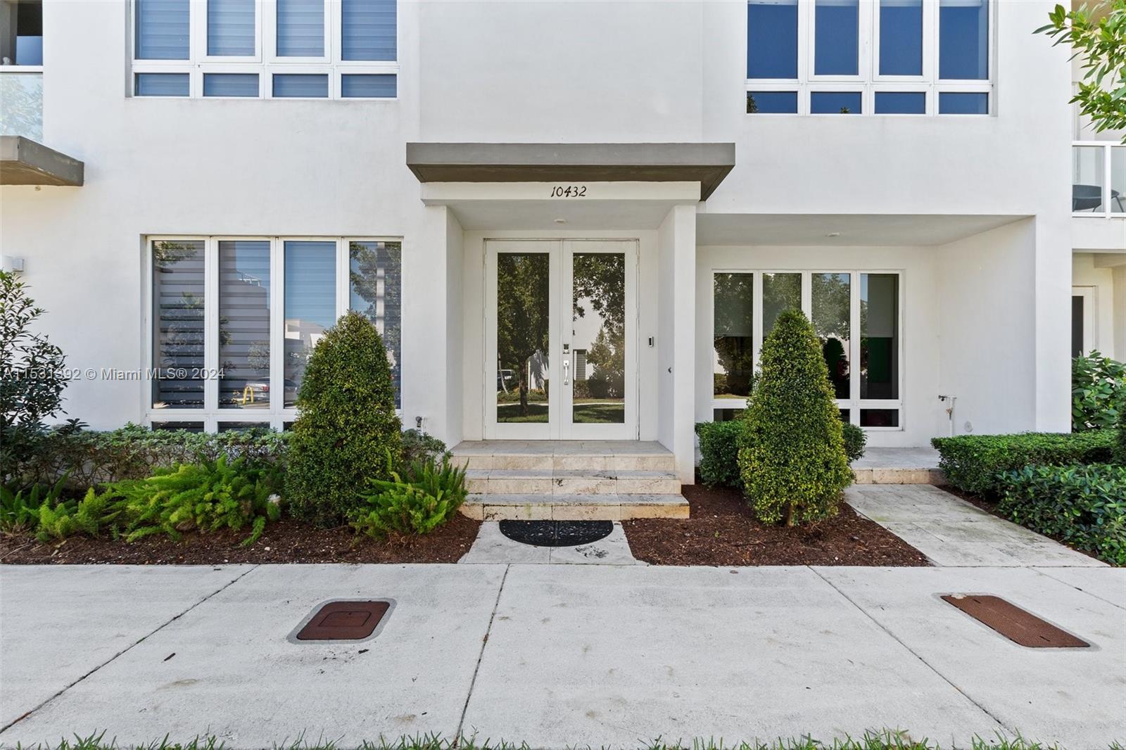 LANDMARK AT DORAL - Residential