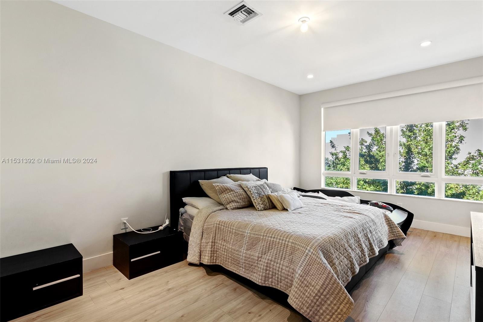 LANDMARK AT DORAL - Residential
