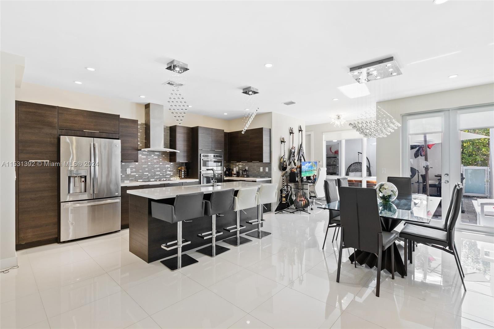 LANDMARK AT DORAL - Residential