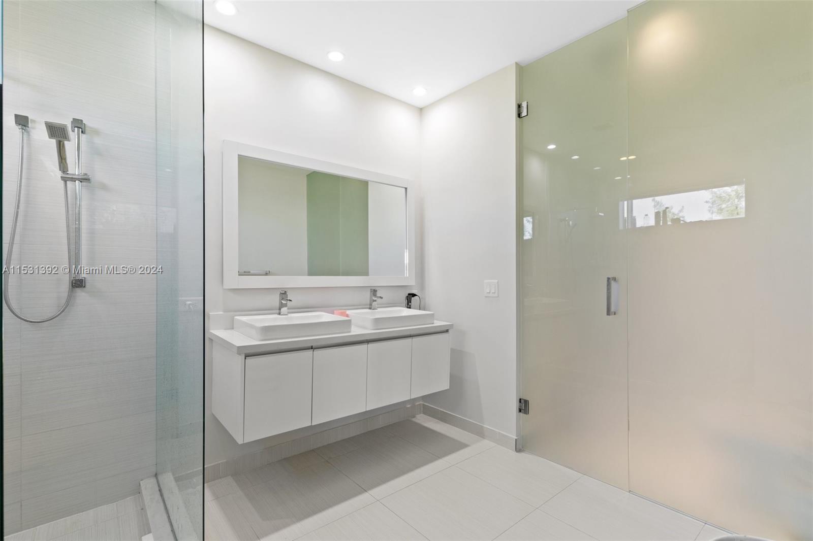 LANDMARK AT DORAL - Residential