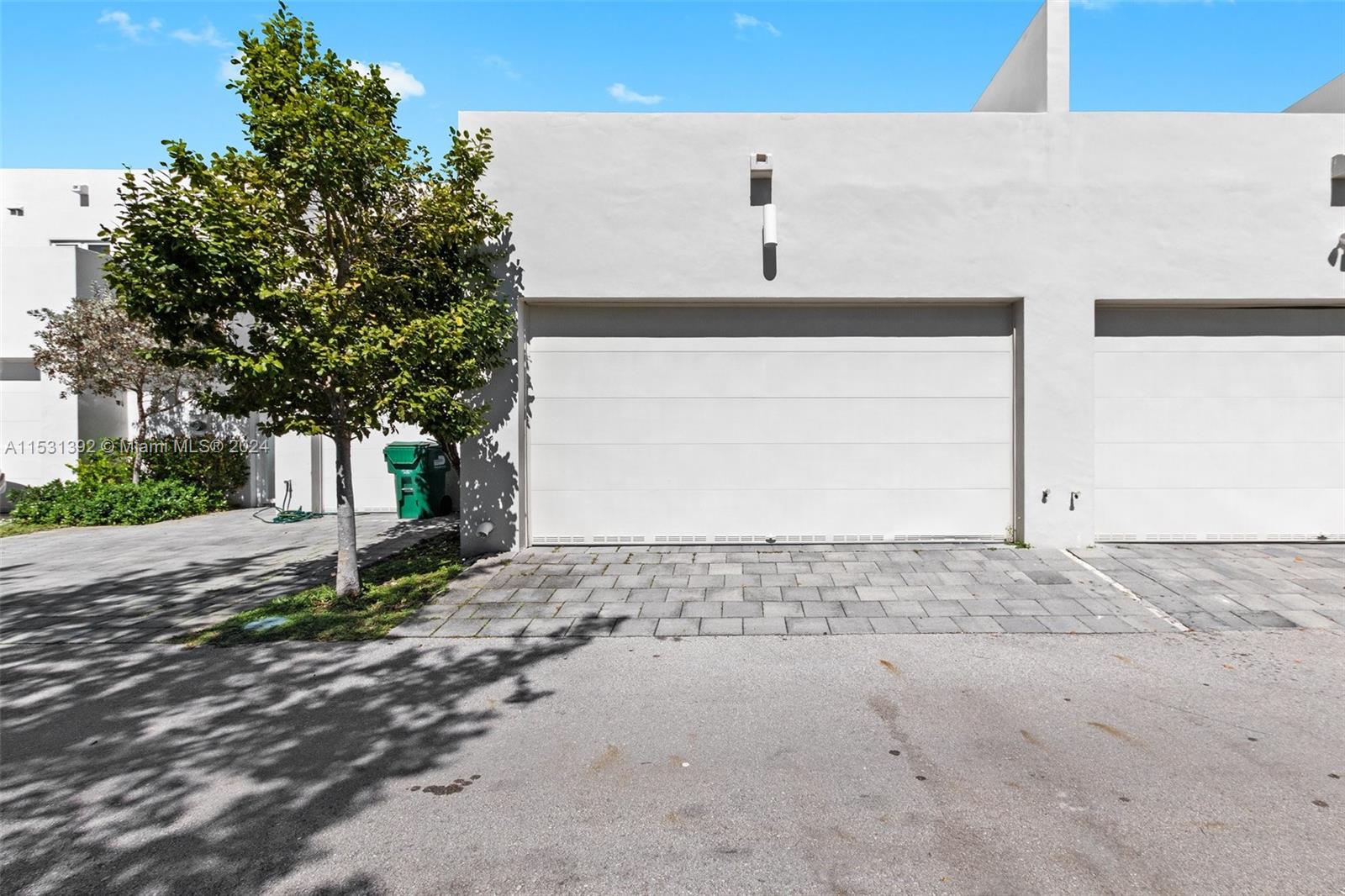 LANDMARK AT DORAL - Residential